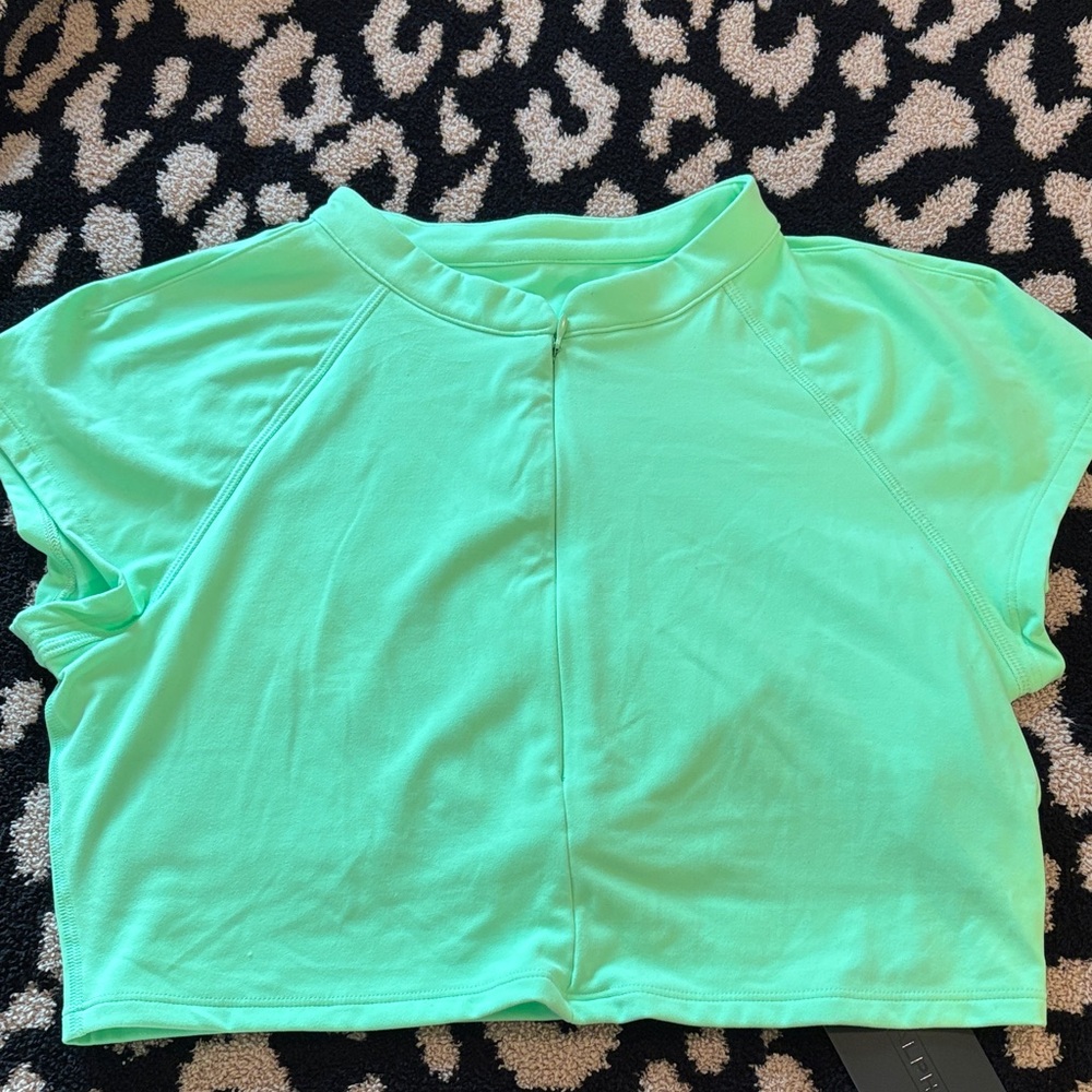 Alphalete Short Sleeve Tee in Mint Green